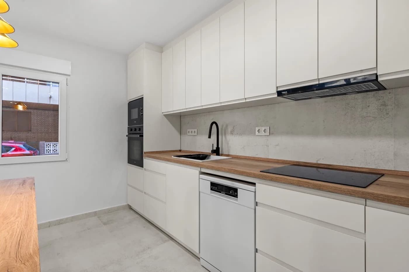 Apartment de 3 dormitorios en venta en Torrevieja, Alicante - Image 7