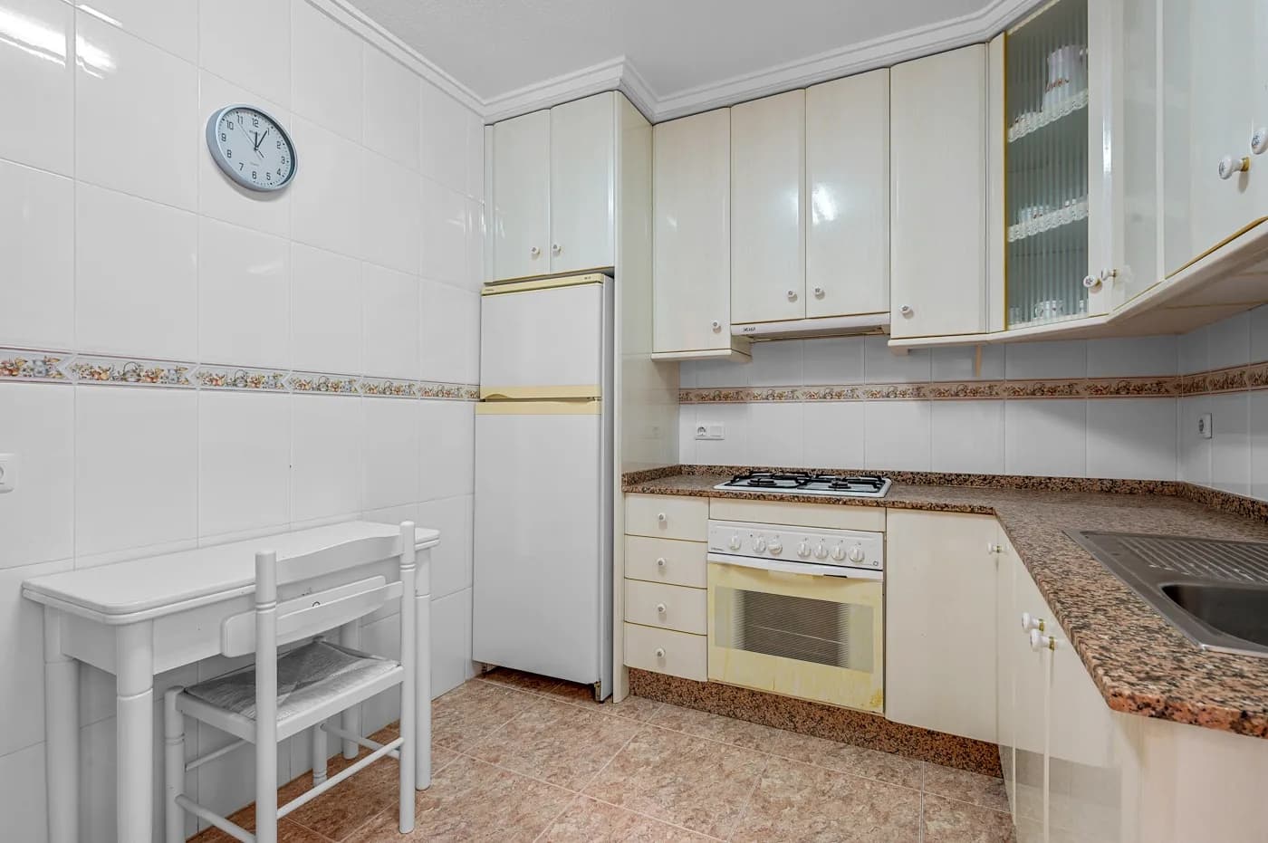 Apartment de 3 dormitorios en venta en Torrevieja, Alicante - Image 8