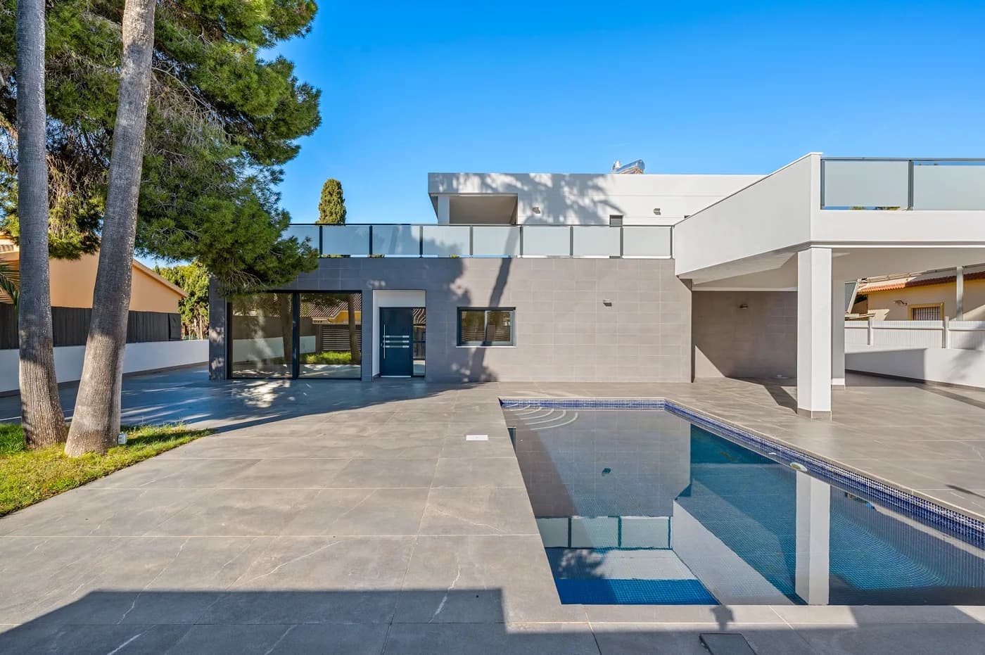 Villa de 4 dormitorios en venta en Campoamor, Alicante