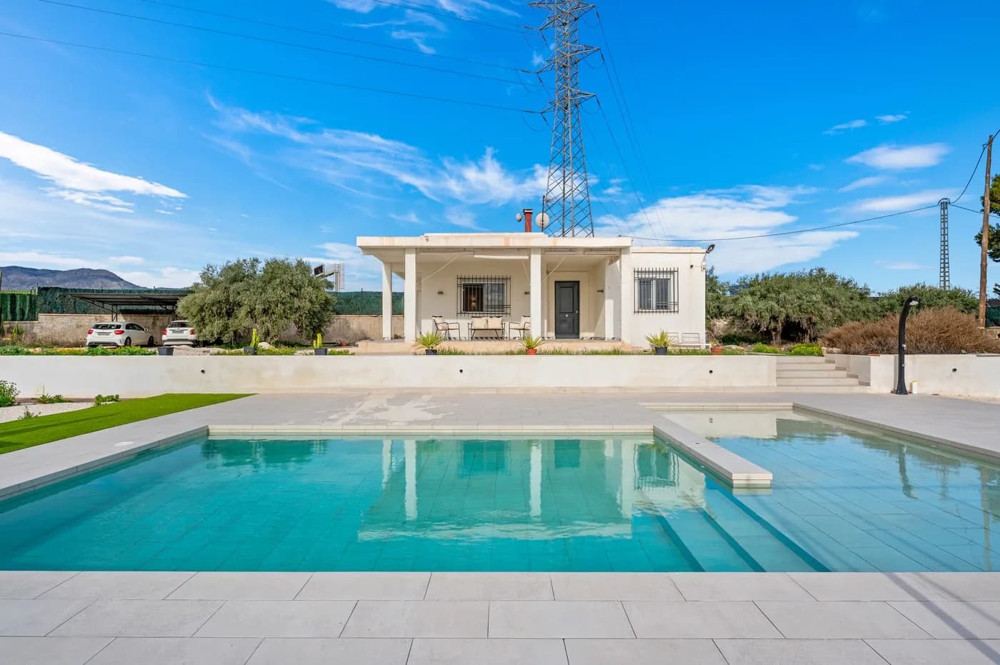 Villa de 3 dormitorios en venta en Elche/Elx, Alicante - Image 2