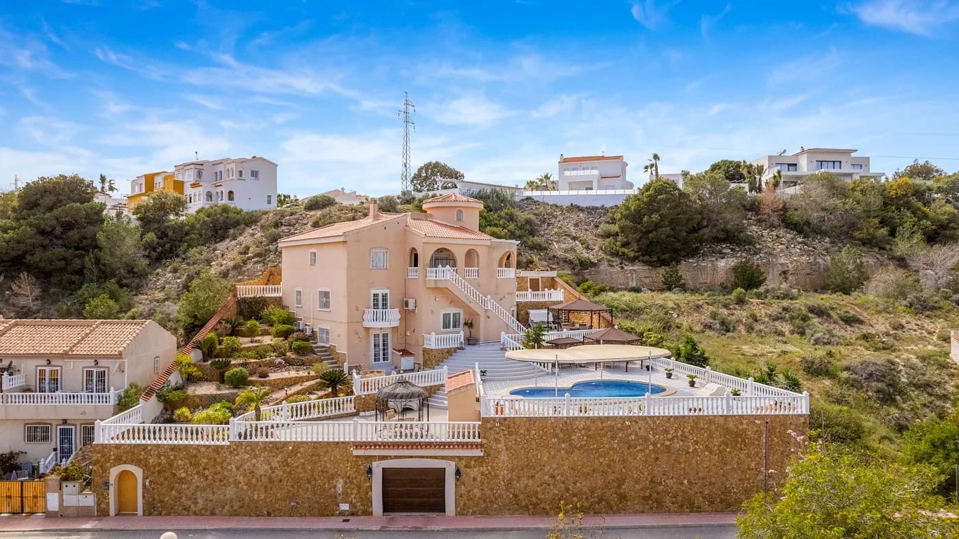Villa de 7 dormitorios en venta en Ciudad Quesada - Rojales, Alicante - Image 2