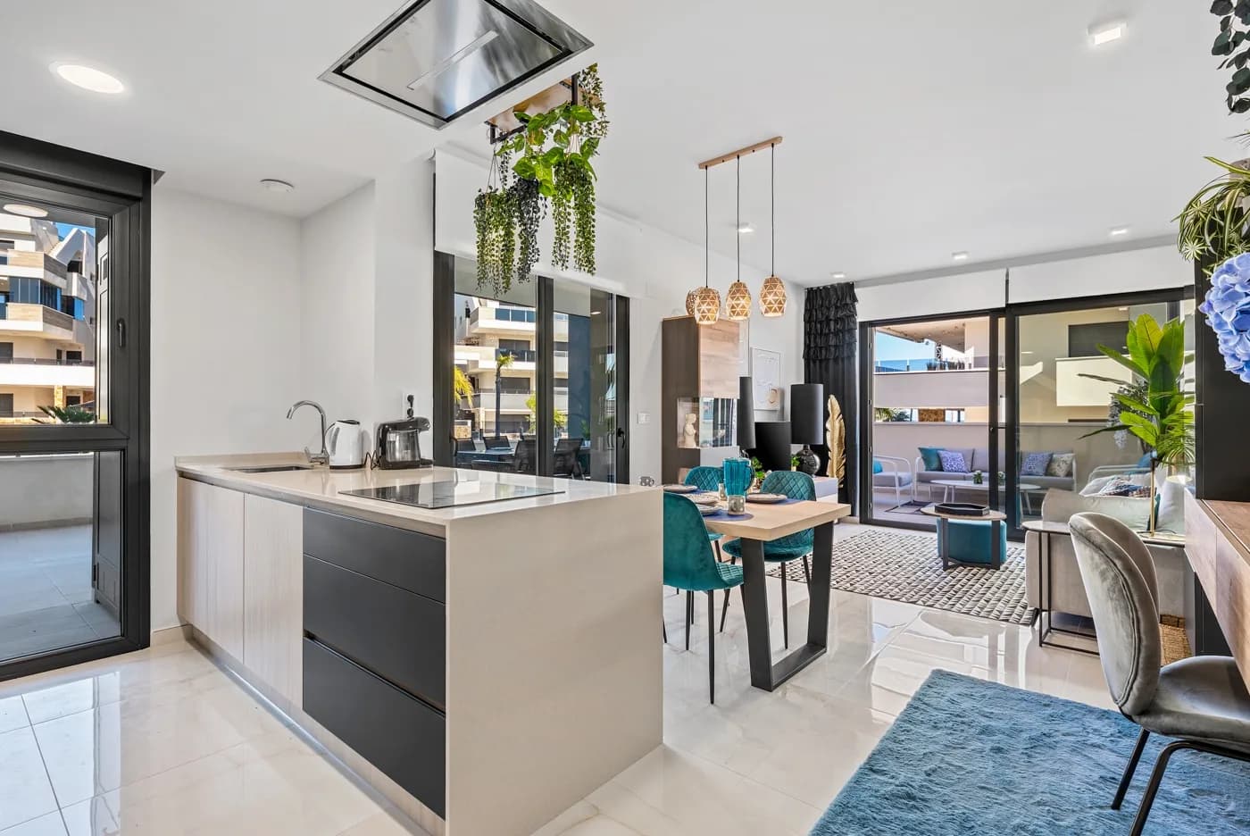 Apartment de 3 dormitorios en venta en Orihuela costa, Alicante - Image 9