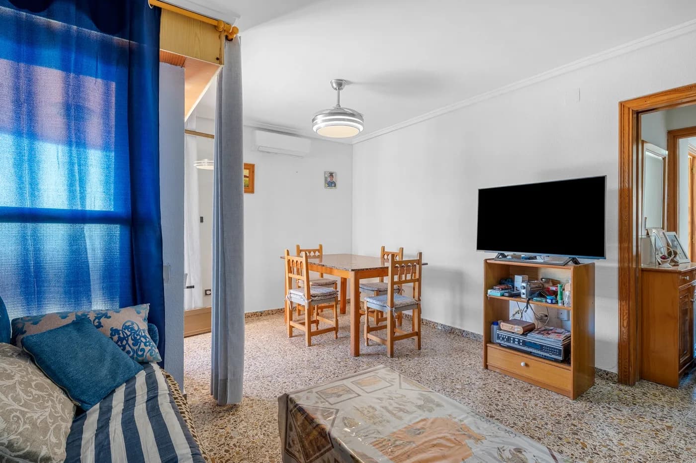 Apartment de 3 dormitorios en venta en Arenales Del Sol, Alicante - Image 5