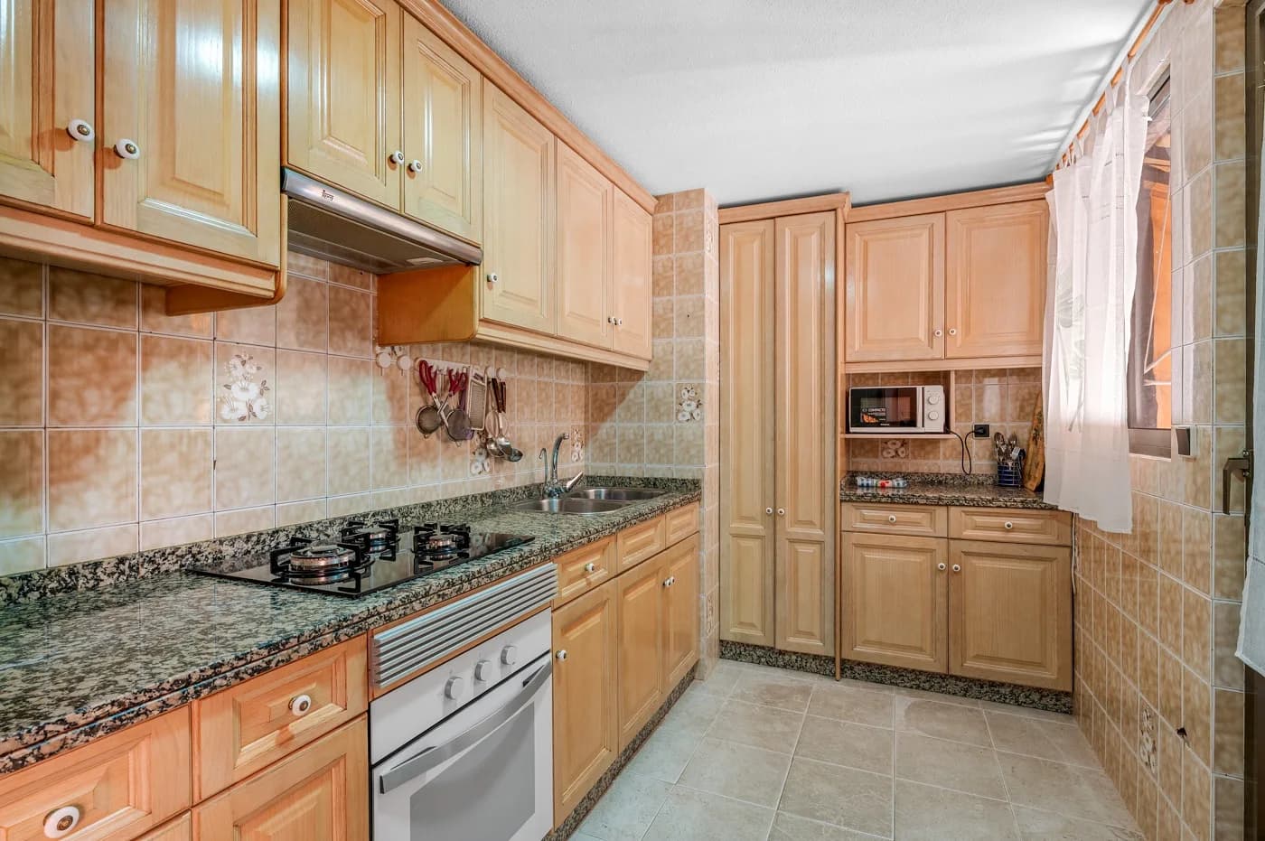 Apartment de 3 dormitorios en venta en Arenales Del Sol, Alicante - Image 9