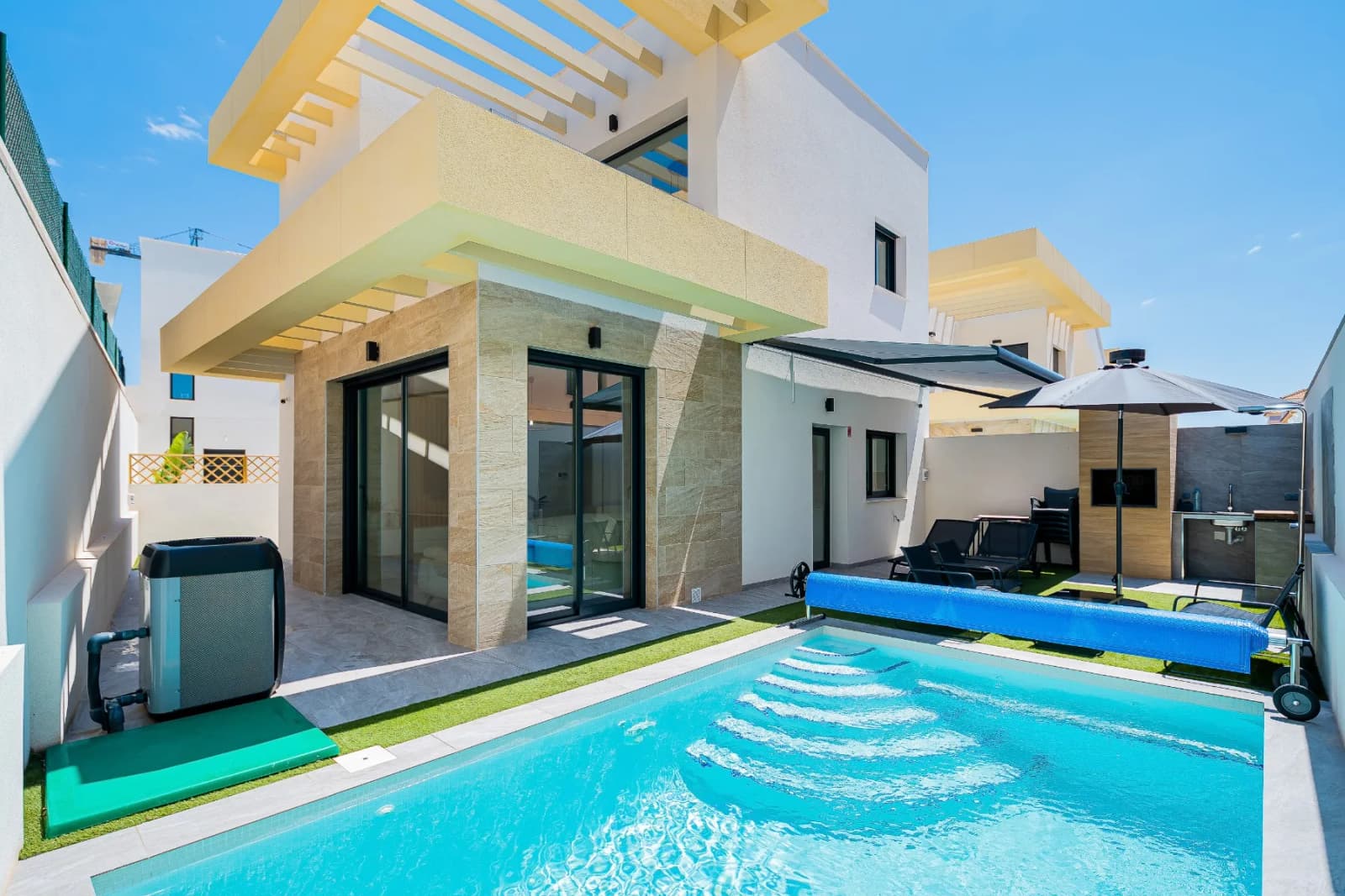 Villa de 3 dormitorios en venta en Los Montesinos, Alicante