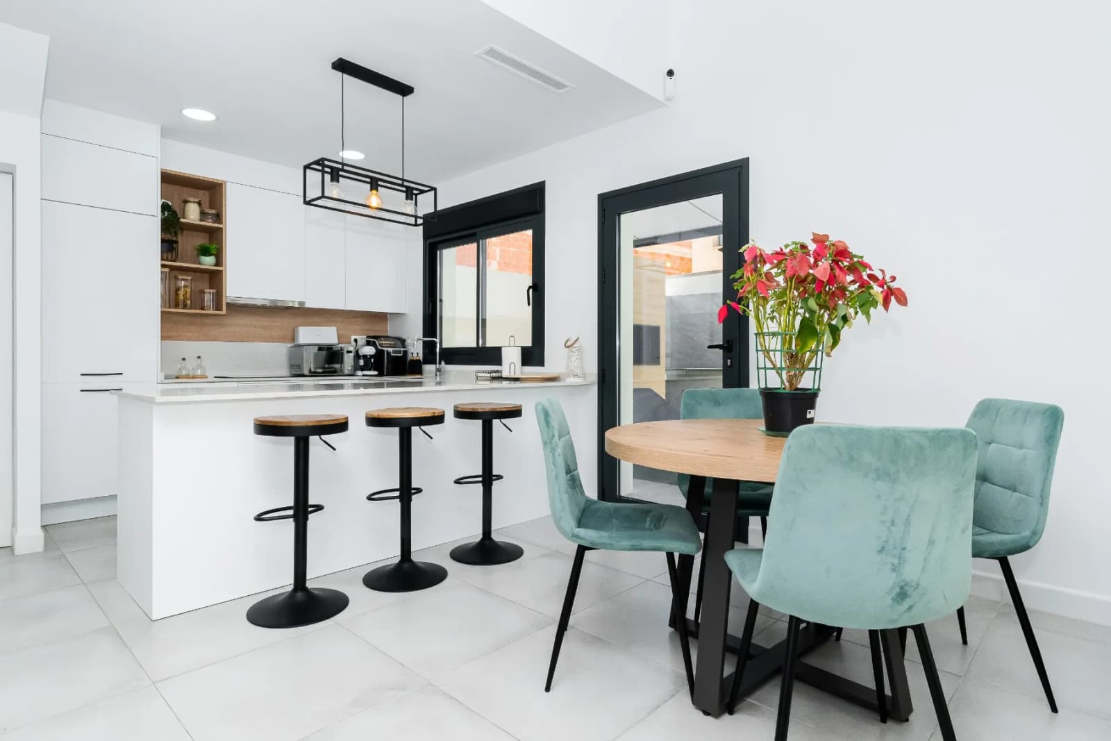 Villa de 3 dormitorios en venta en Los Montesinos, Alicante - Image 3