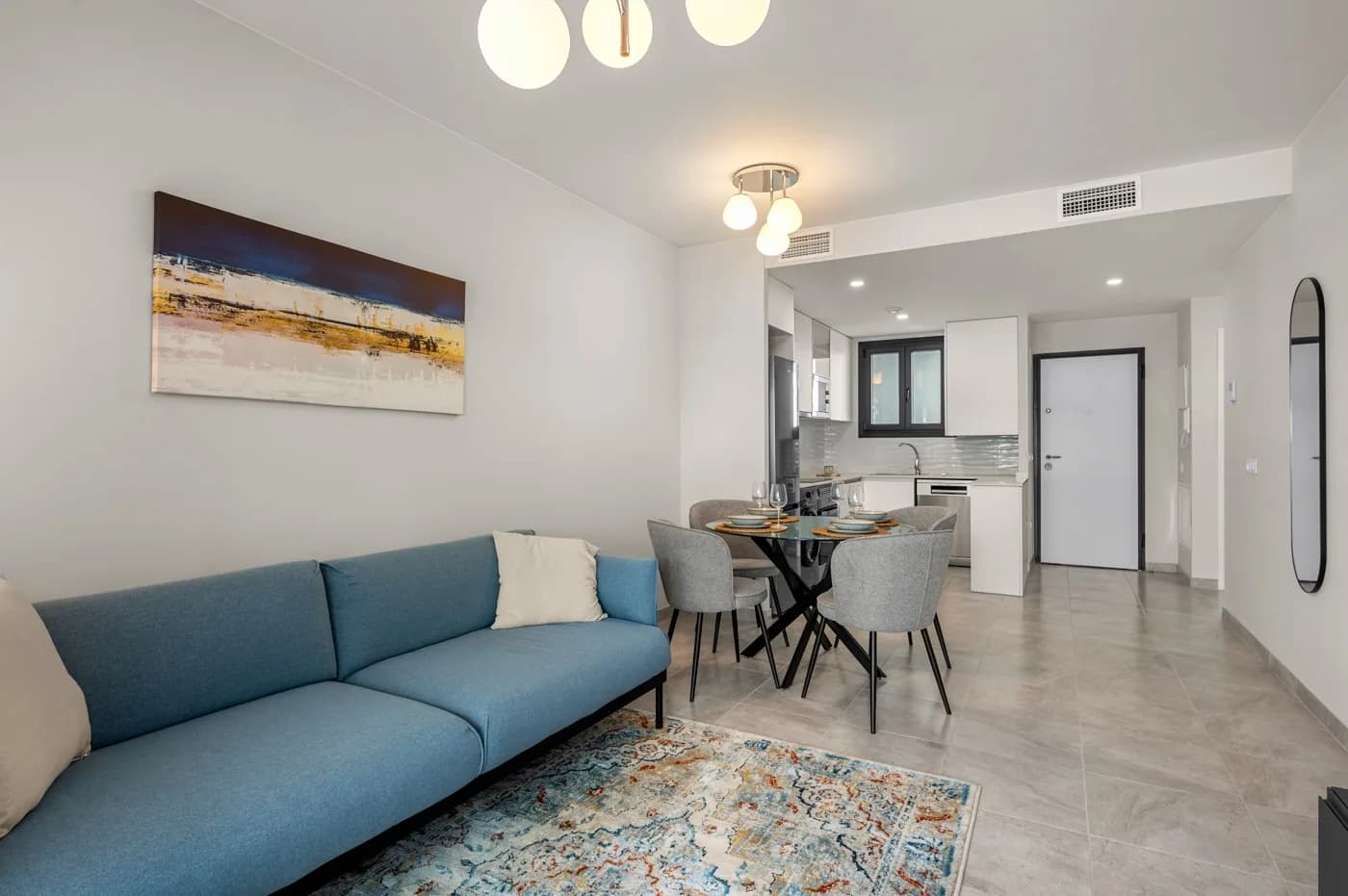 Apartment de 2 dormitorios en venta en Villamartín, Alicante - Image 3