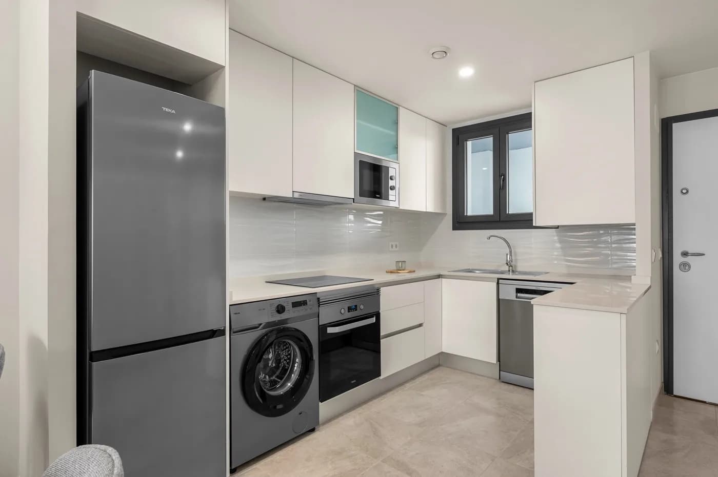 Apartment de 2 dormitorios en venta en Villamartín, Alicante - Image 4