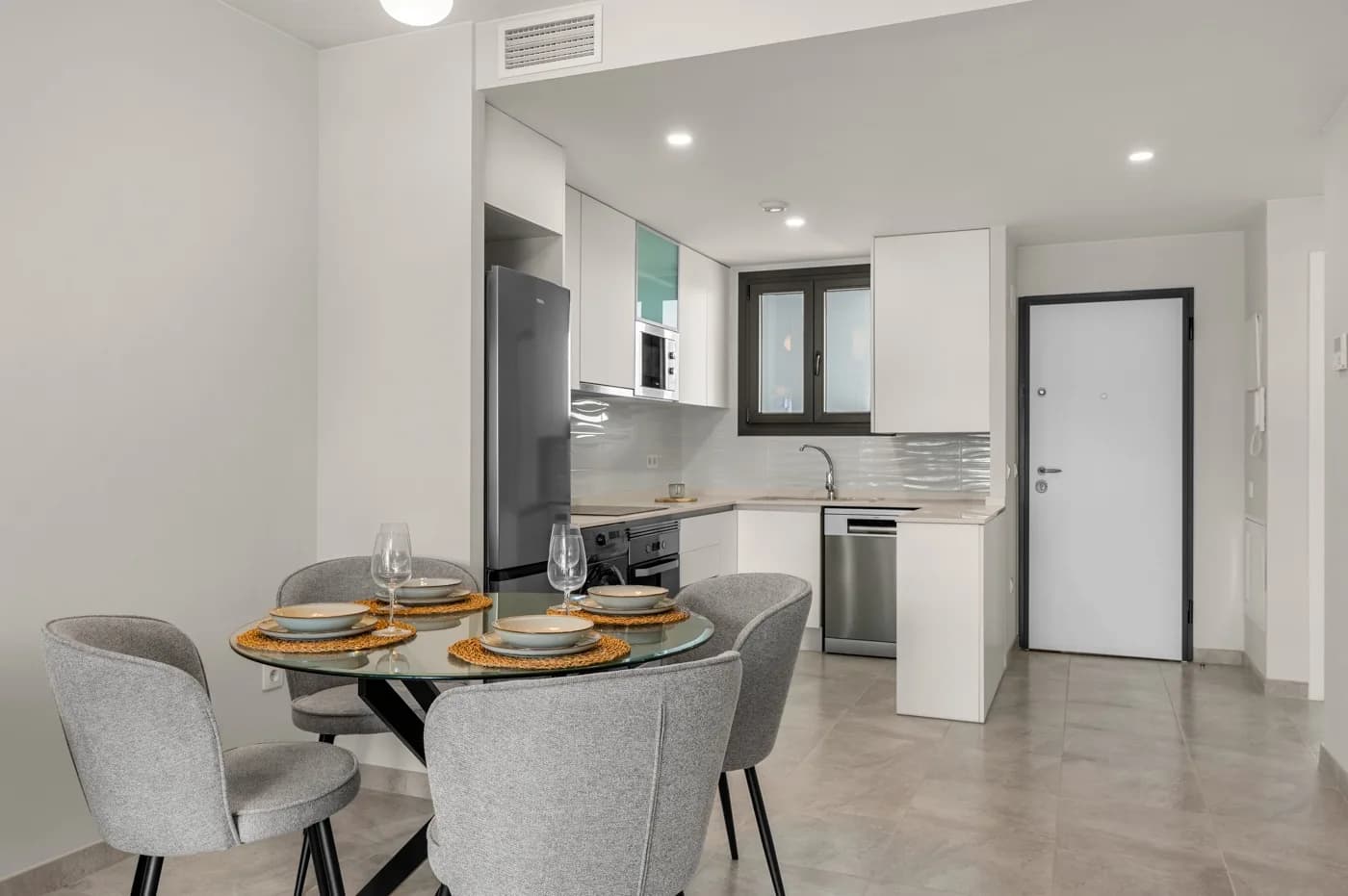 Apartment de 2 dormitorios en venta en Villamartín, Alicante - Image 8
