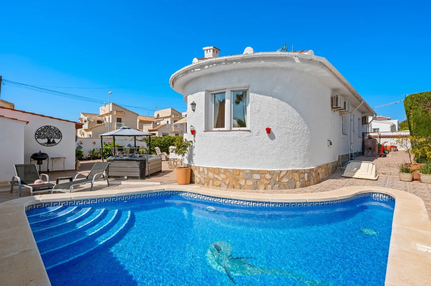Villa de 3 dormitorios en venta en Ciudad Quesada - Rojales, Alicante - Image 2