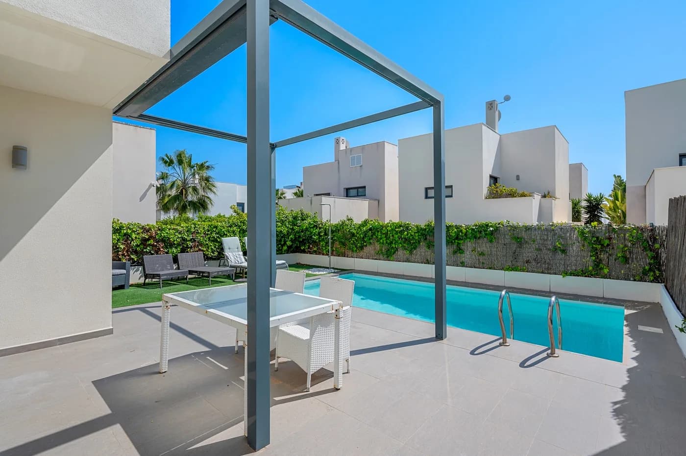 Villa de 2 dormitorios en venta en Ciudad Quesada - Rojales, Alicante - Image 3
