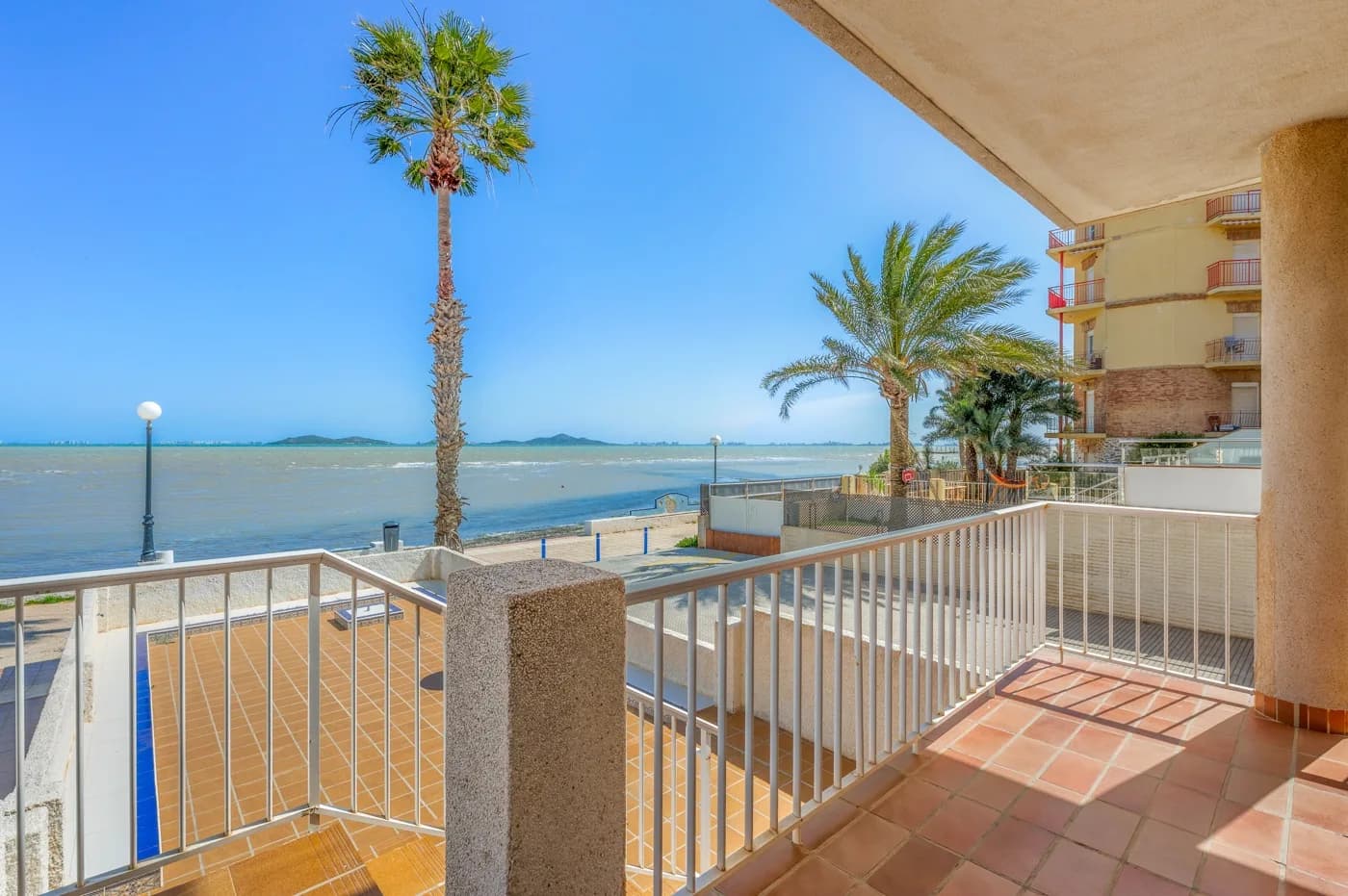 Bungalow de 3 dormitorios en venta en LOS URRUTIAS, Murcia - Image 3