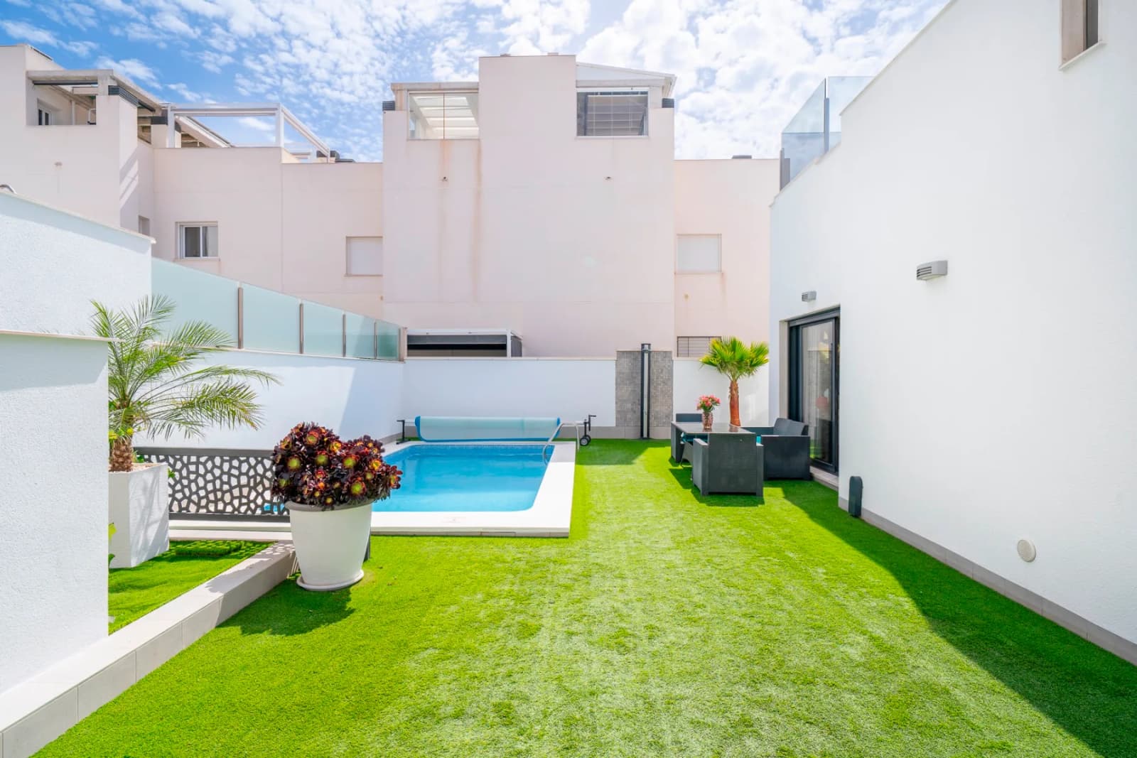 Villa de 5 dormitorios en venta en Torrevieja, Alicante - Image 7