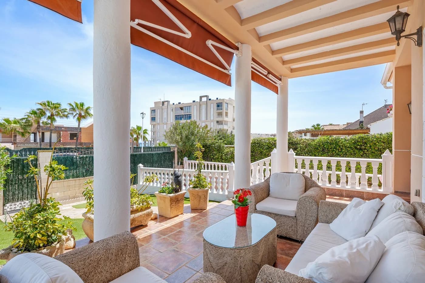 Villa de 6 dormitorios en venta en Torrevieja, Alicante - Image 6