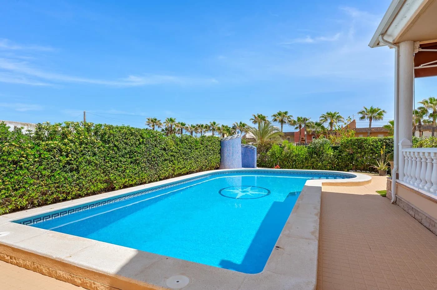Villa de 6 dormitorios en venta en Torrevieja, Alicante - Image 9