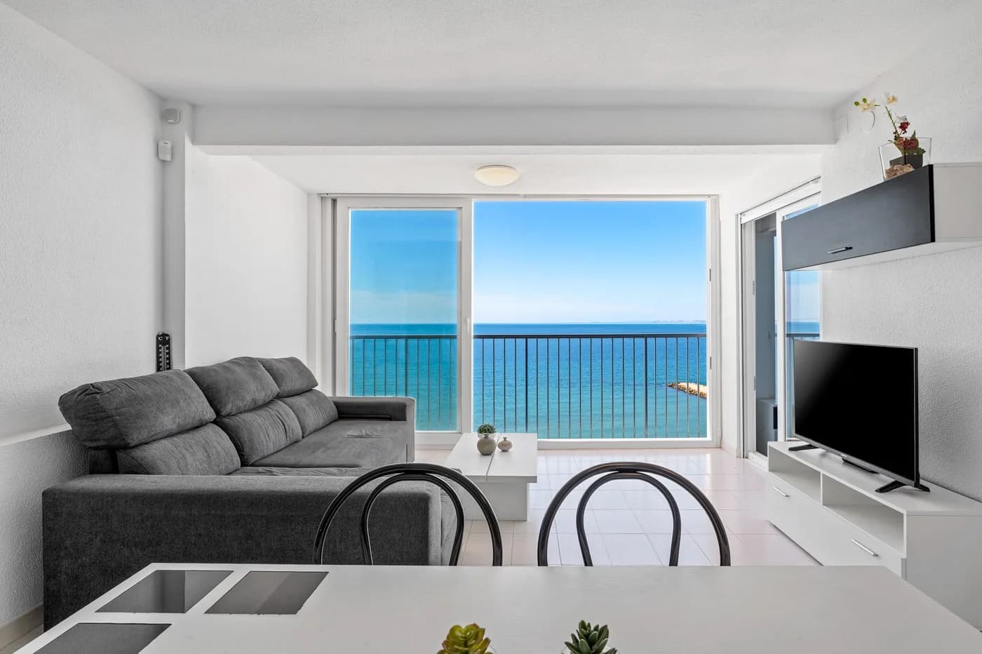 Apartment de 3 dormitorios en venta en Santa Pola, Alicante - Image 2
