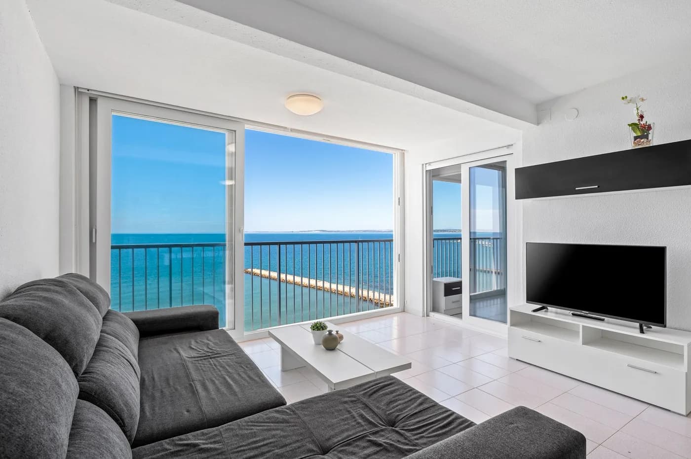 Apartment de 3 dormitorios en venta en Santa Pola, Alicante - Image 4