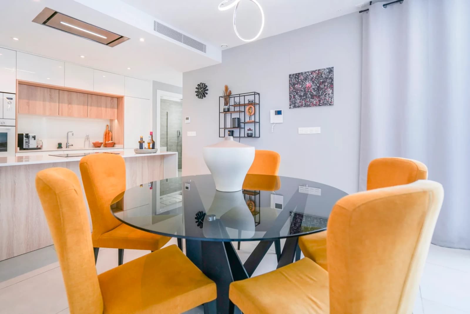 Villa de 4 dormitorios en venta en Benijófar, Alicante - Image 4