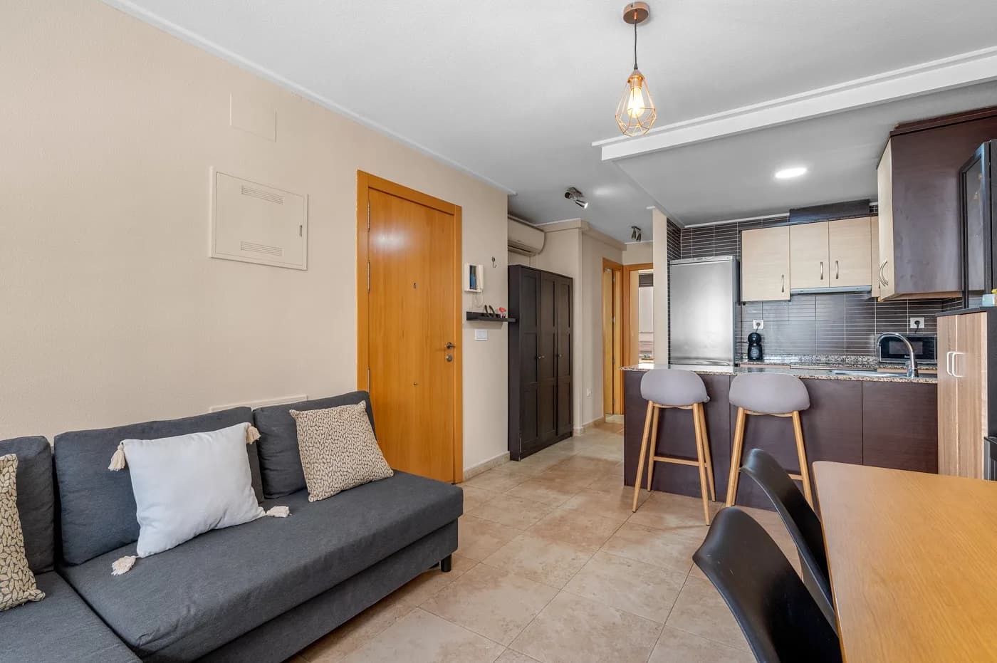 Apartment de 2 dormitorios en venta en Alicante - Image 4