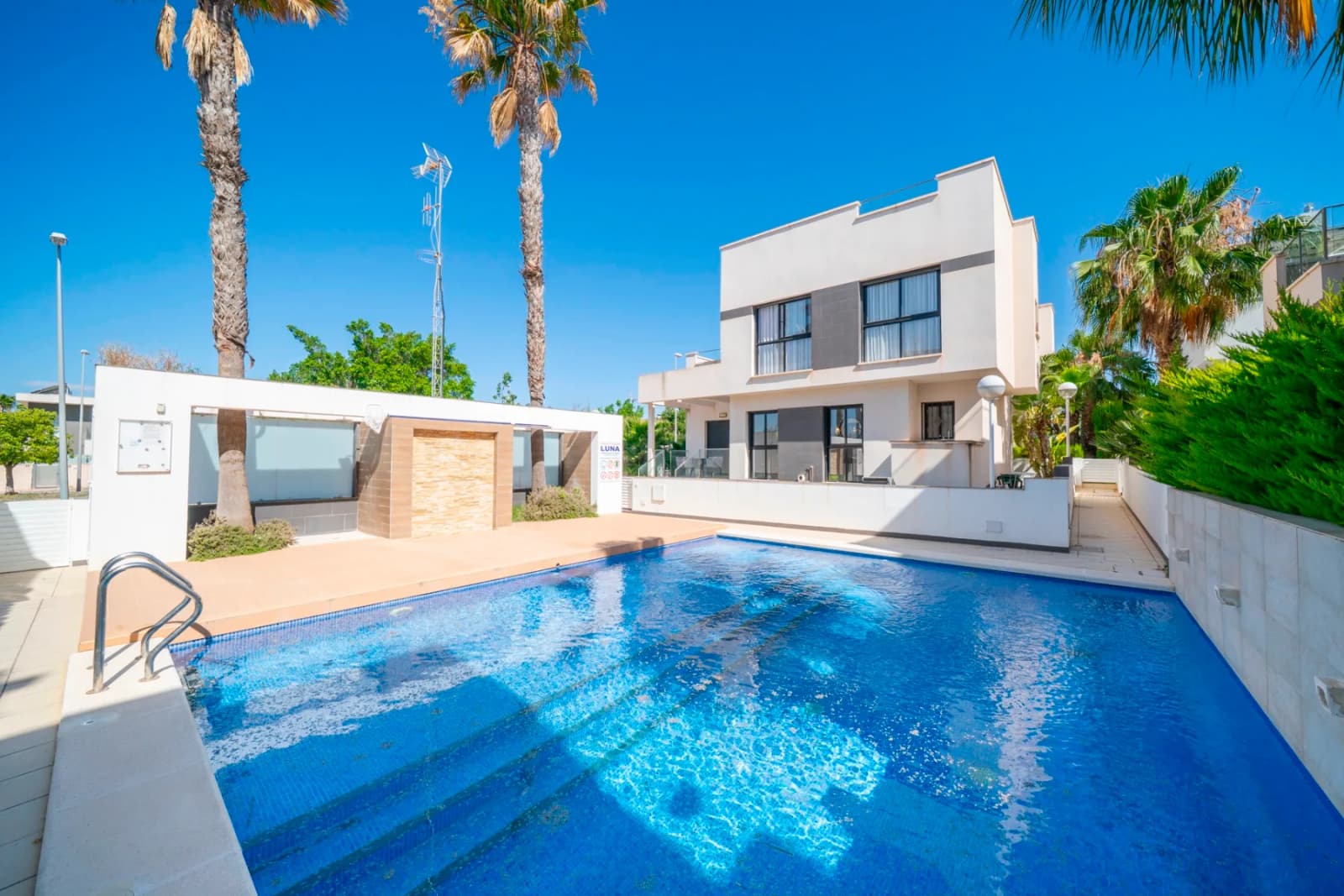 Villa de 3 dormitorios en venta en Ciudad Quesada - Rojales, Alicante