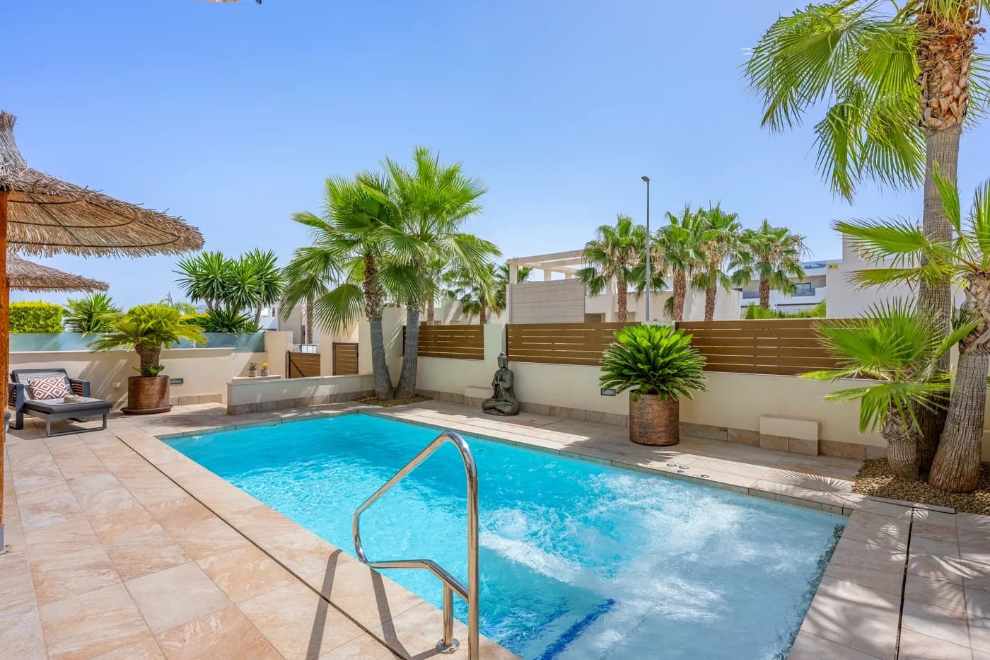 Villa de 3 dormitorios en venta en Benijófar, Alicante - Image 5