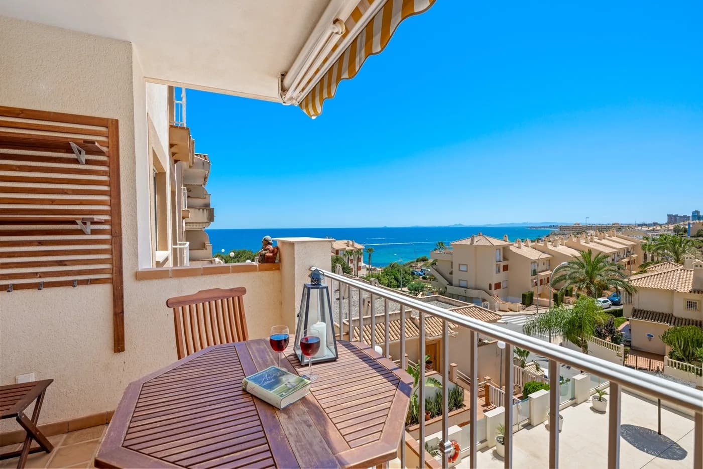Apartment de 3 dormitorios en venta en Cabo Roig, Alicante