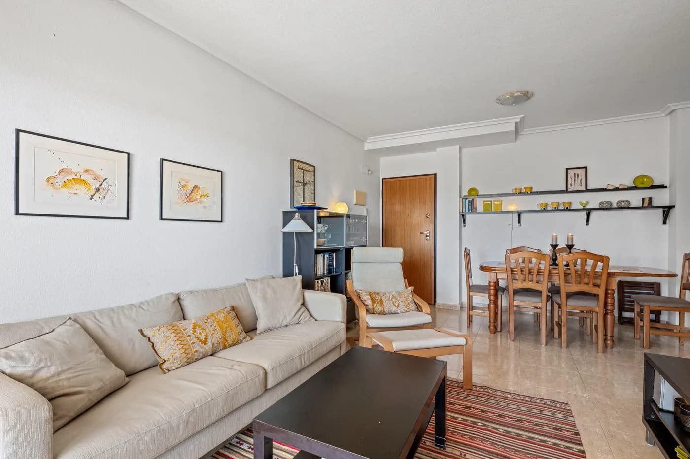 Apartment de 3 dormitorios en venta en Cabo Roig, Alicante - Image 4