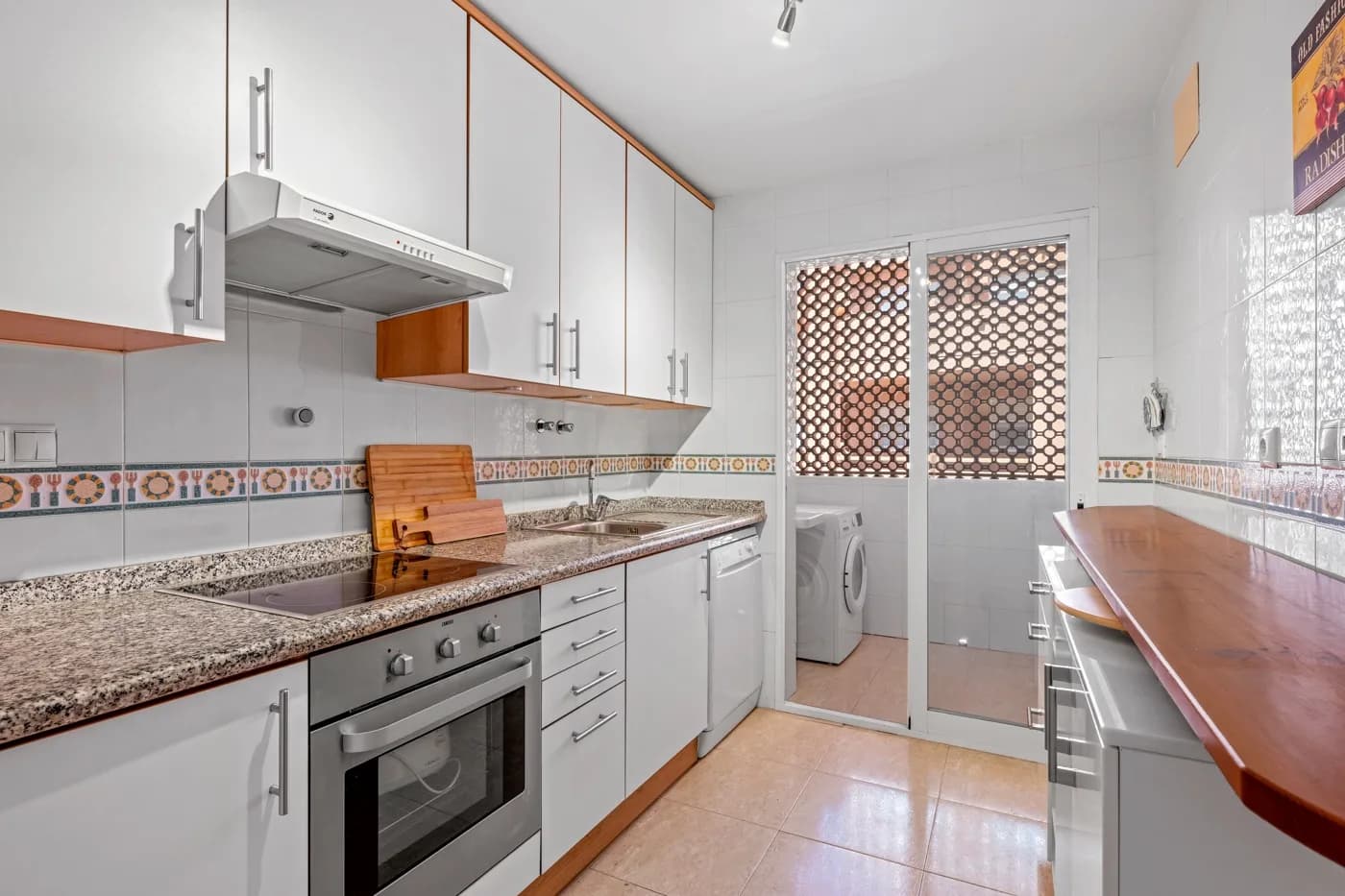 Apartment de 3 dormitorios en venta en Cabo Roig, Alicante - Image 7