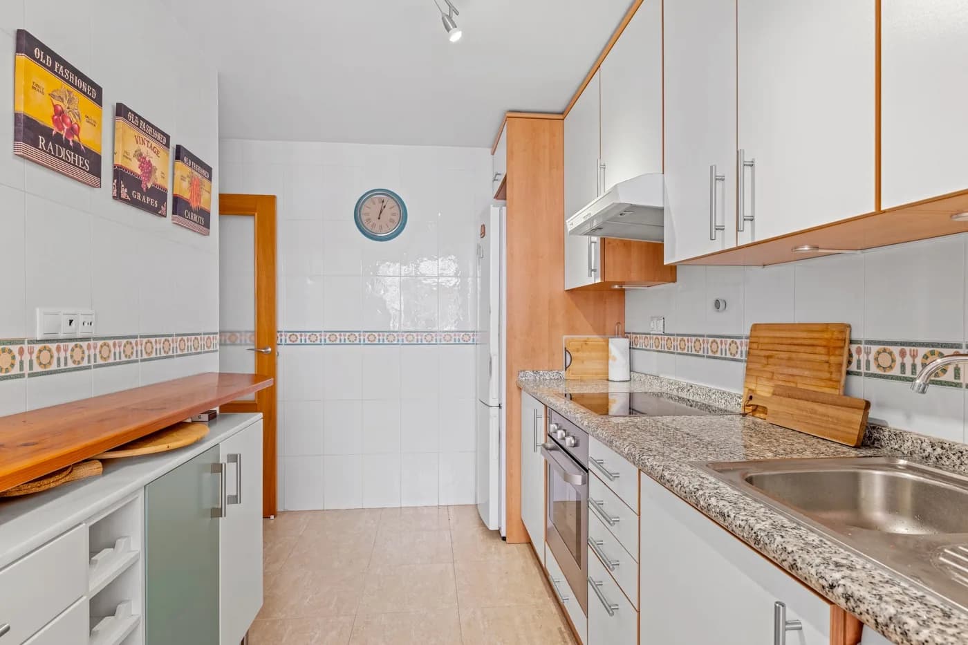 Apartment de 3 dormitorios en venta en Cabo Roig, Alicante - Image 9