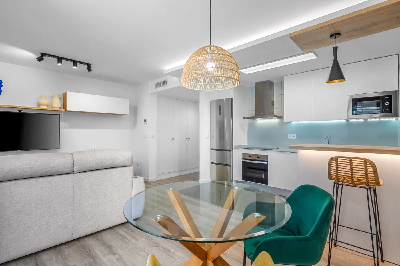 Apartment de 2 dormitorios en venta en El Campello, Alicante - Image 4
