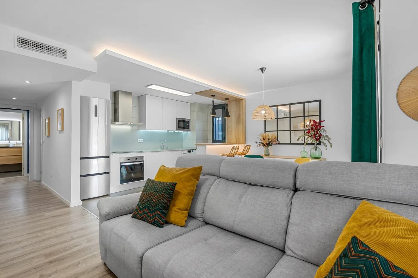 Apartment de 2 dormitorios en venta en El Campello, Alicante - Image 9