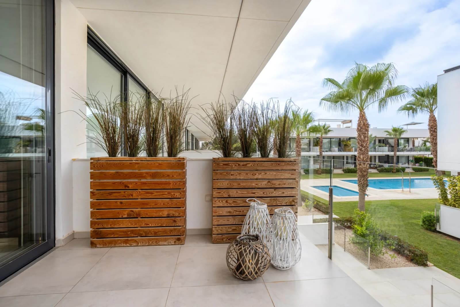 Apartment de 3 dormitorios en venta en Mar de Cristal, Murcia - Image 2