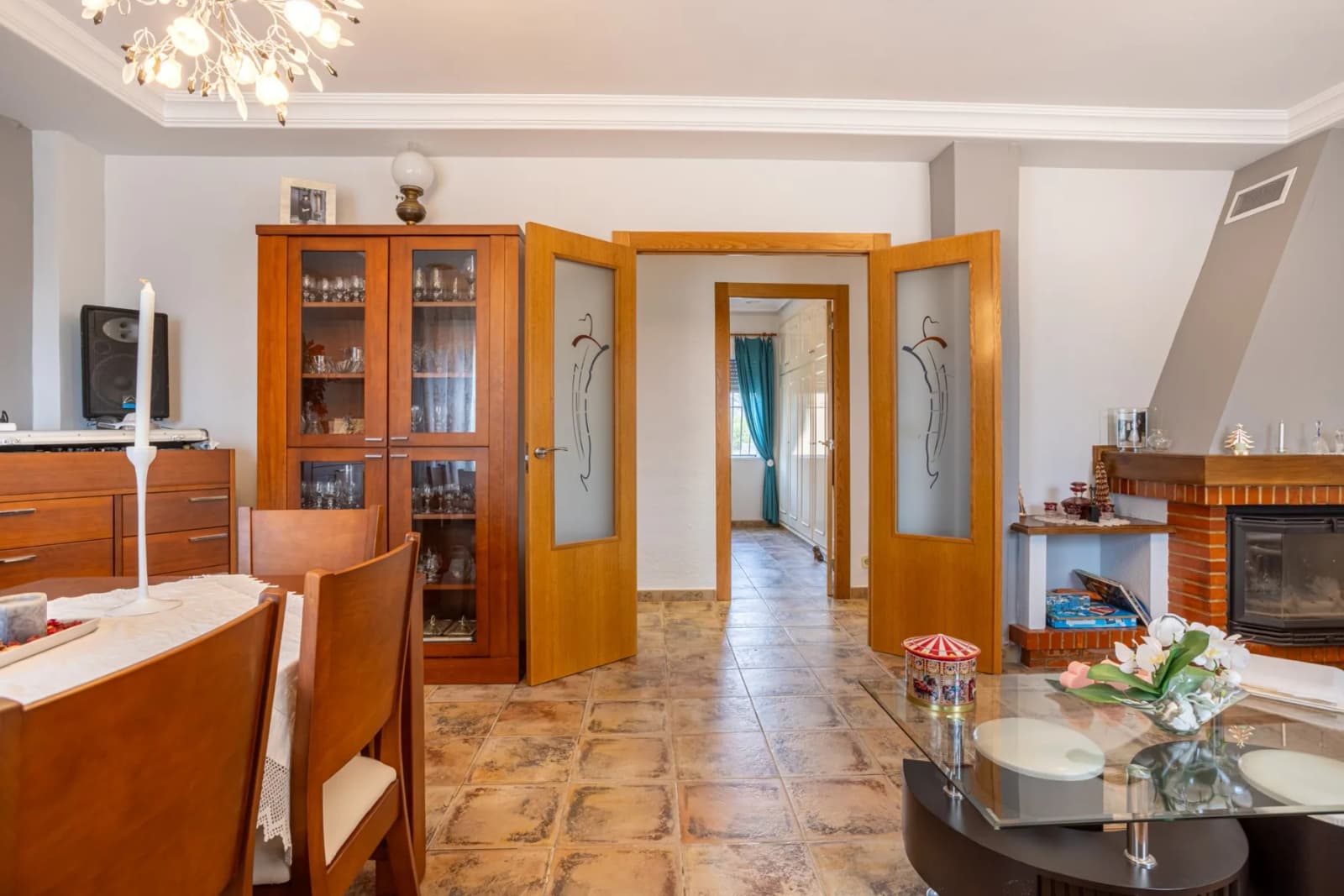 Detached Villa In Elche - Image 7