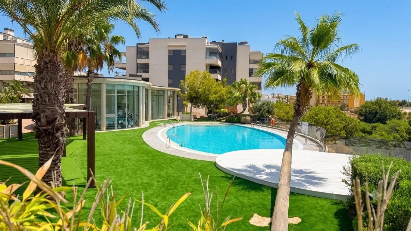 Apartment de 2 dormitorios en venta en Orihuela Costa, Alicante