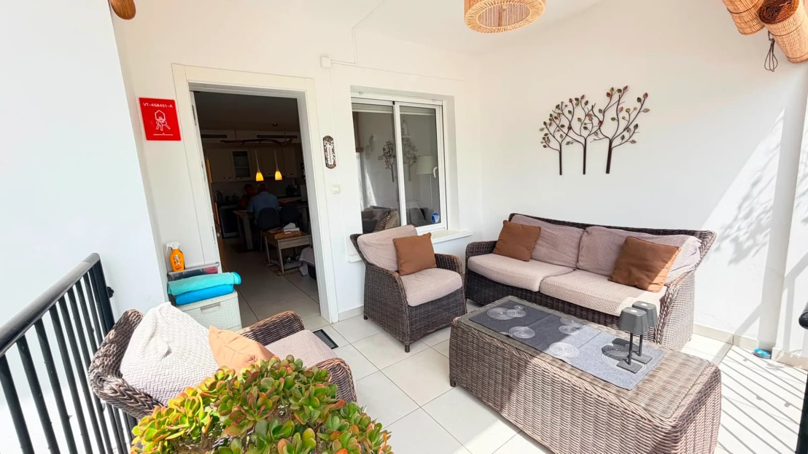 Apartment de 2 dormitorios en venta en Torrevieja, Alicante - Image 3