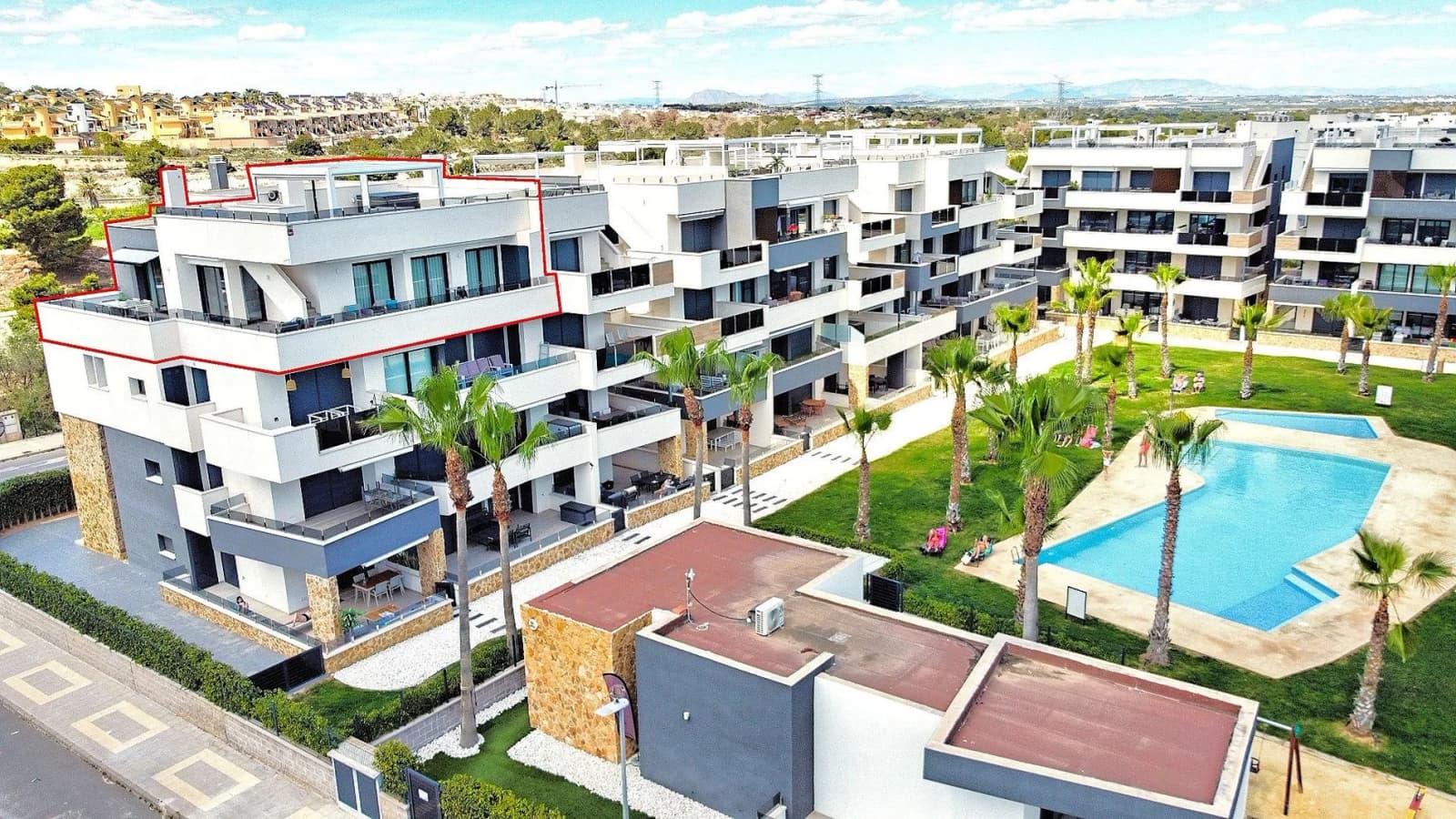 Villa de 3 dormitorios en venta en Los Altos, Alicante - Image 2