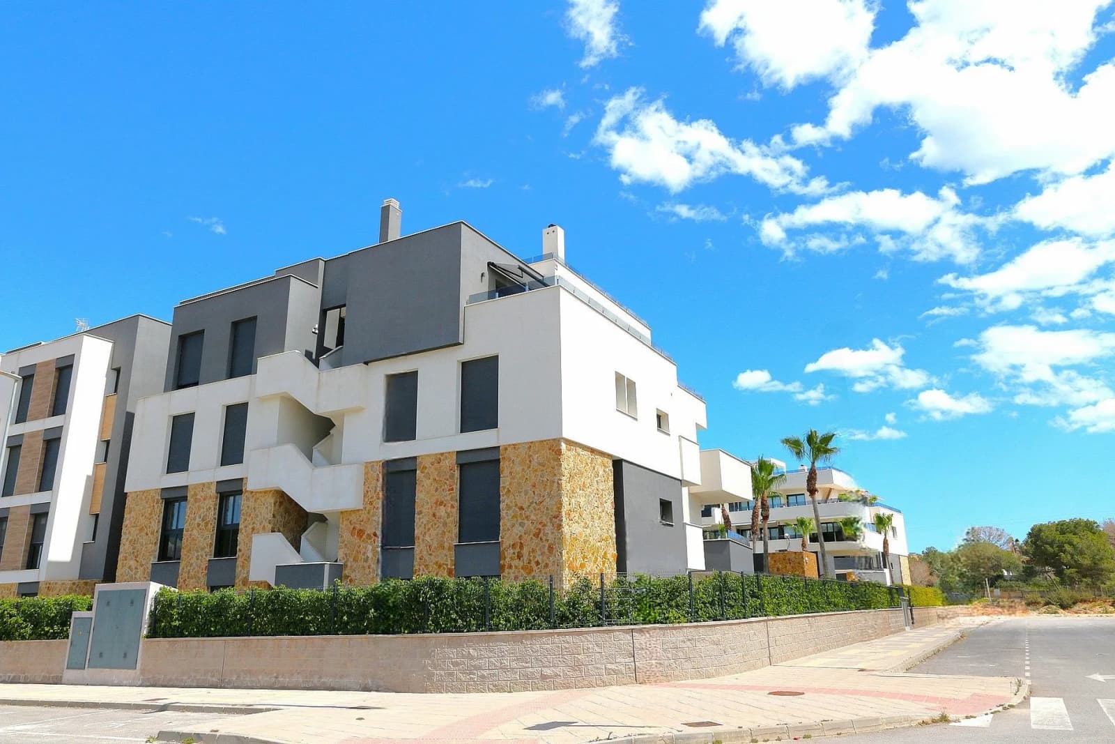 Villa de 3 dormitorios en venta en Los Altos, Alicante - Image 5