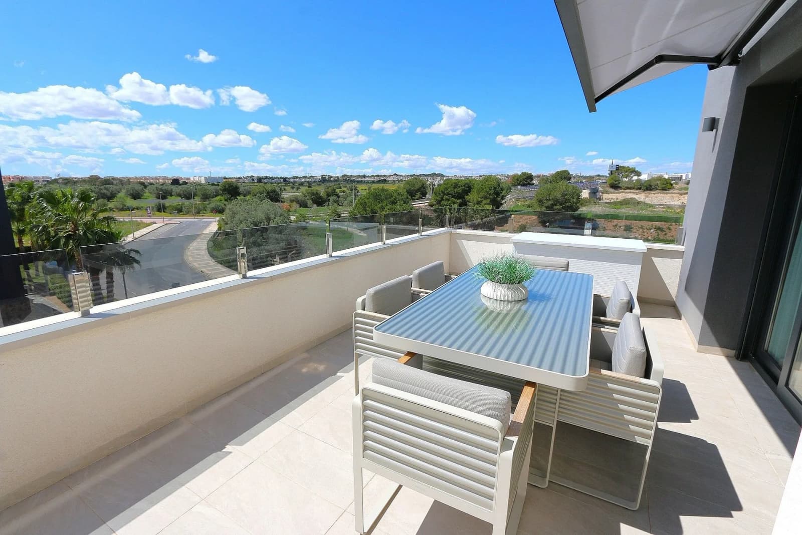 Villa de 3 dormitorios en venta en Los Altos, Alicante - Image 8