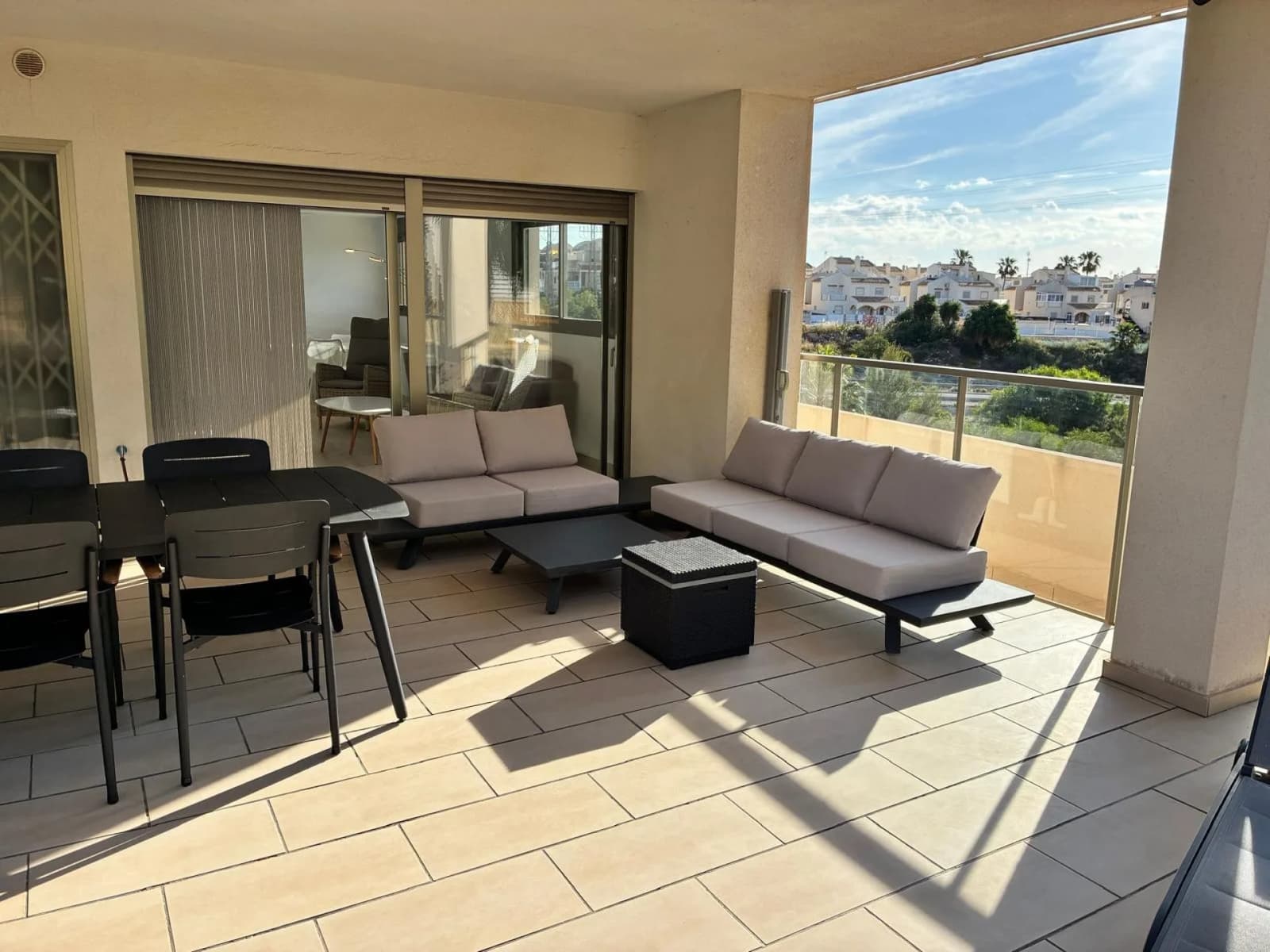 Apartment de 3 dormitorios en venta en Villamartin, Alicante - Image 6
