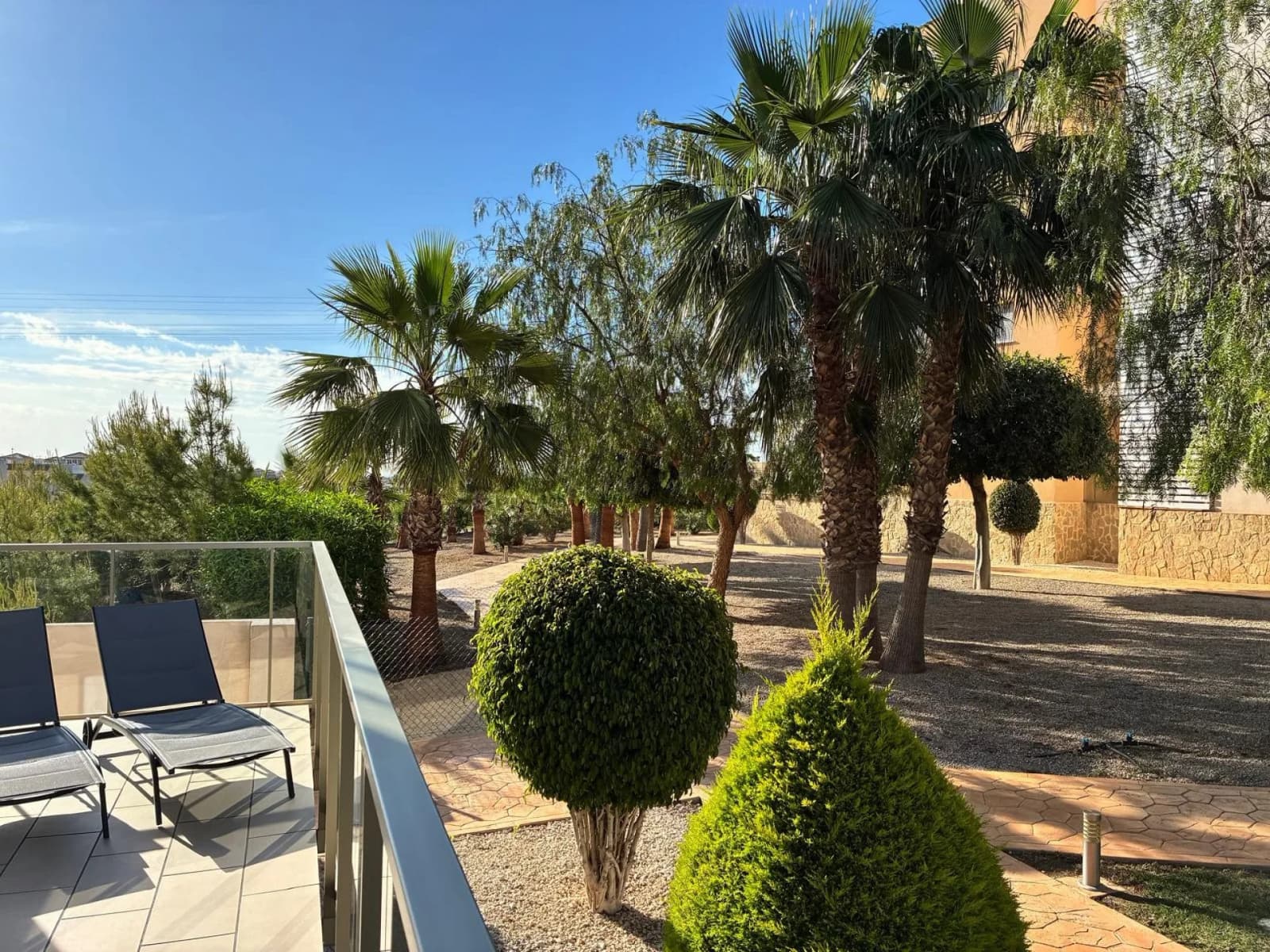 Apartment de 3 dormitorios en venta en Villamartin, Alicante - Image 9