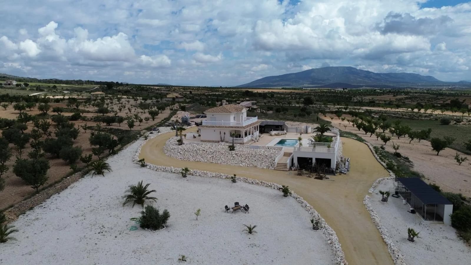 Detached Villa In Pinoso - Image 8