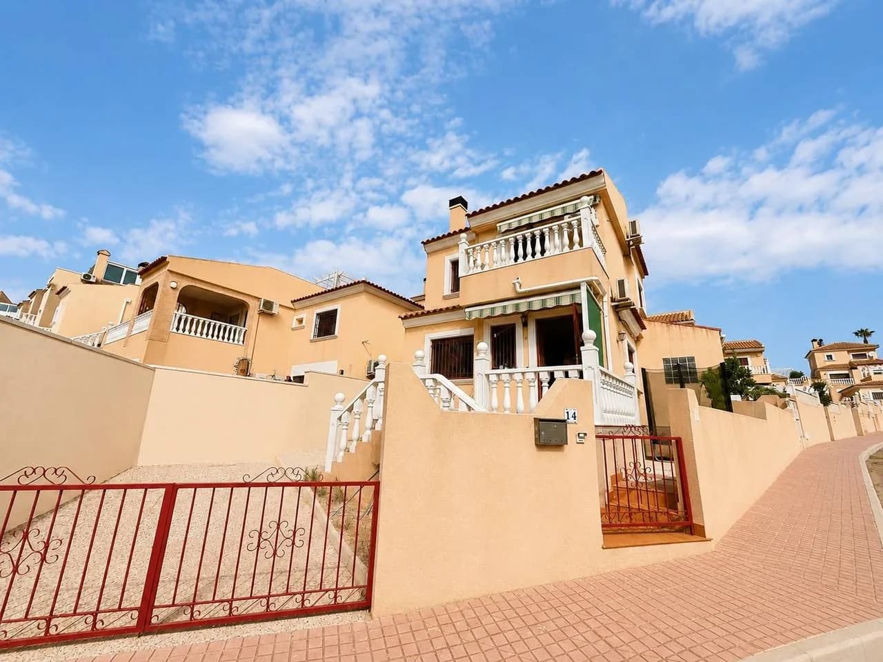 Villa In Villamartin