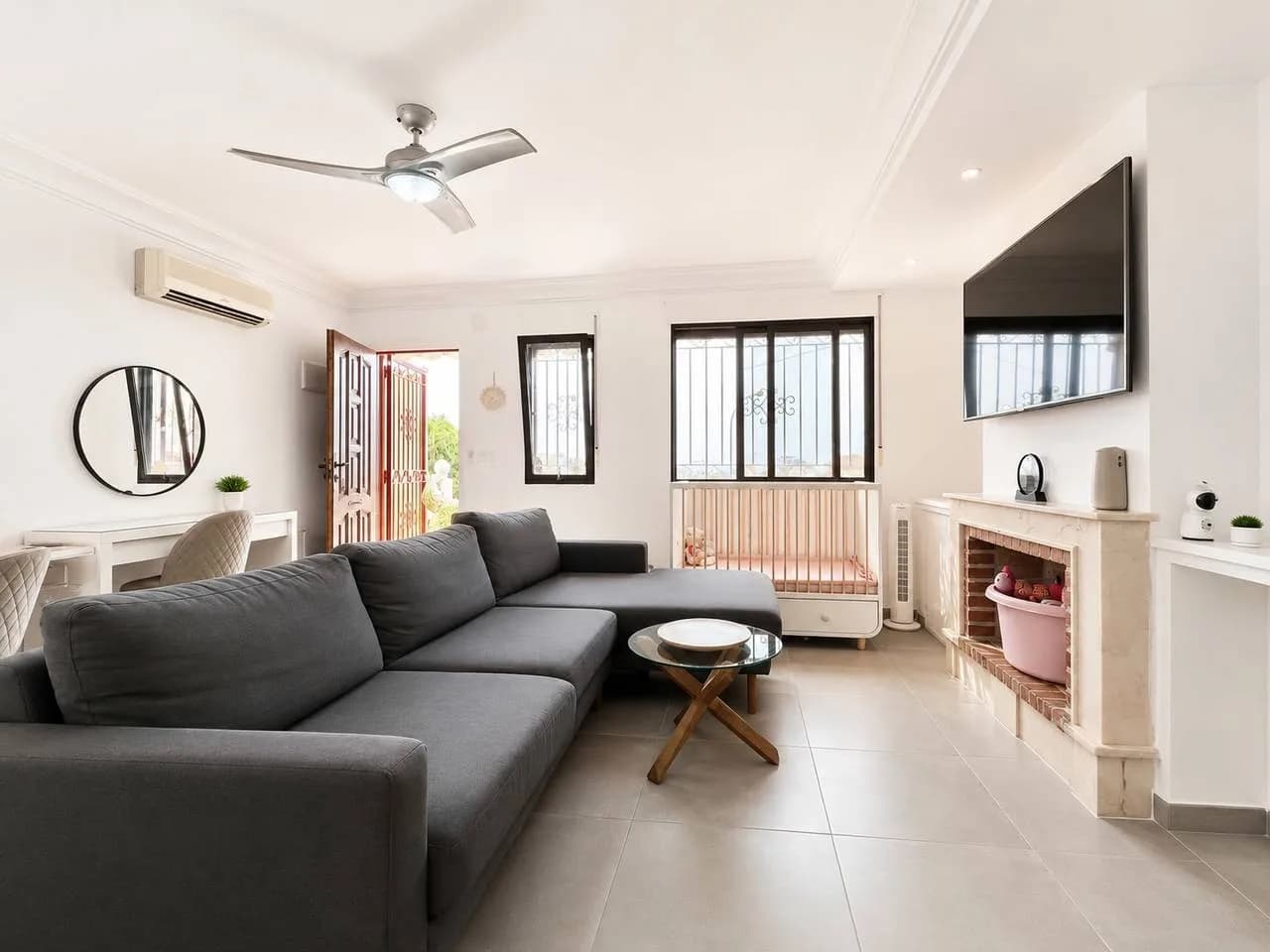 Villa In Villamartin - Image 3