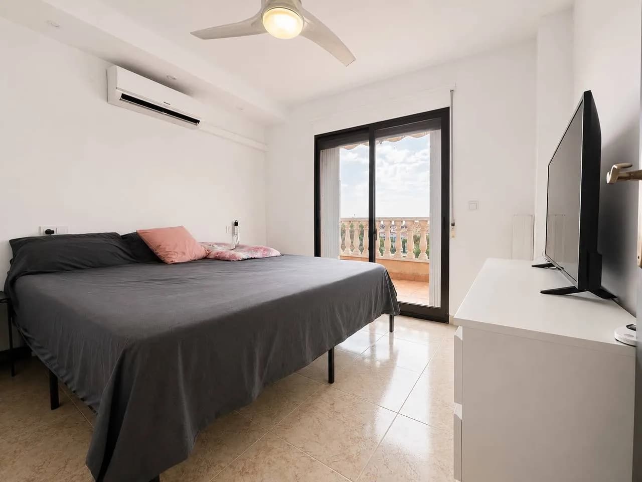 Villa In Villamartin - Image 7