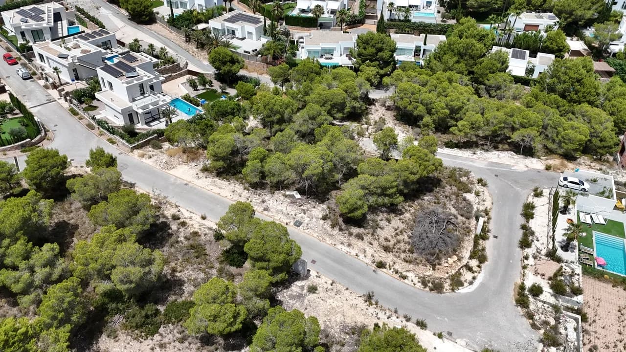 Plot In Las Colinas Golf Resort