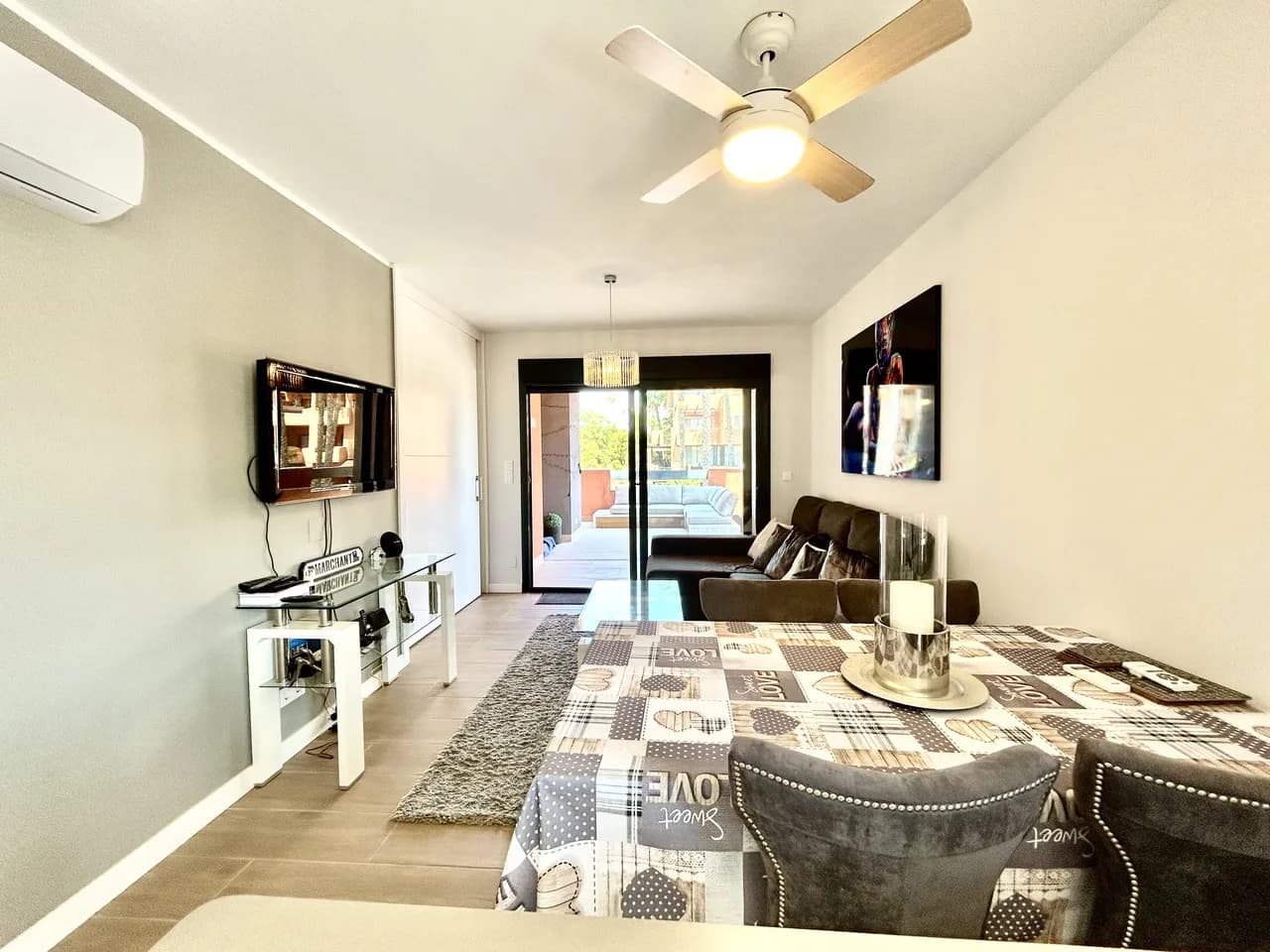 Apartment de 2 dormitorios en venta en Villamartin, Alicante - Image 8