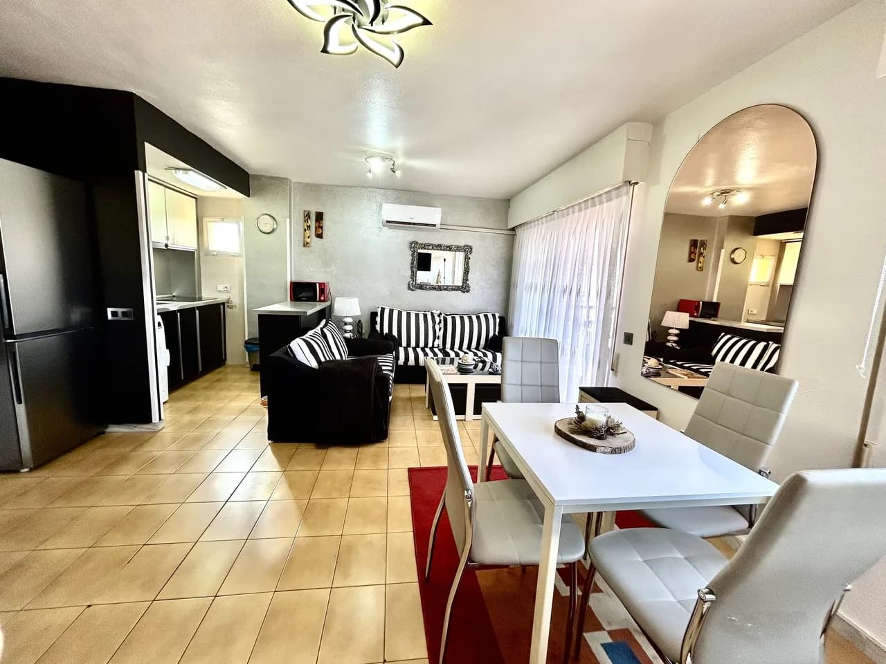Apartment de 1 dormitorios en venta en Torrevieja, Alicante - Image 6