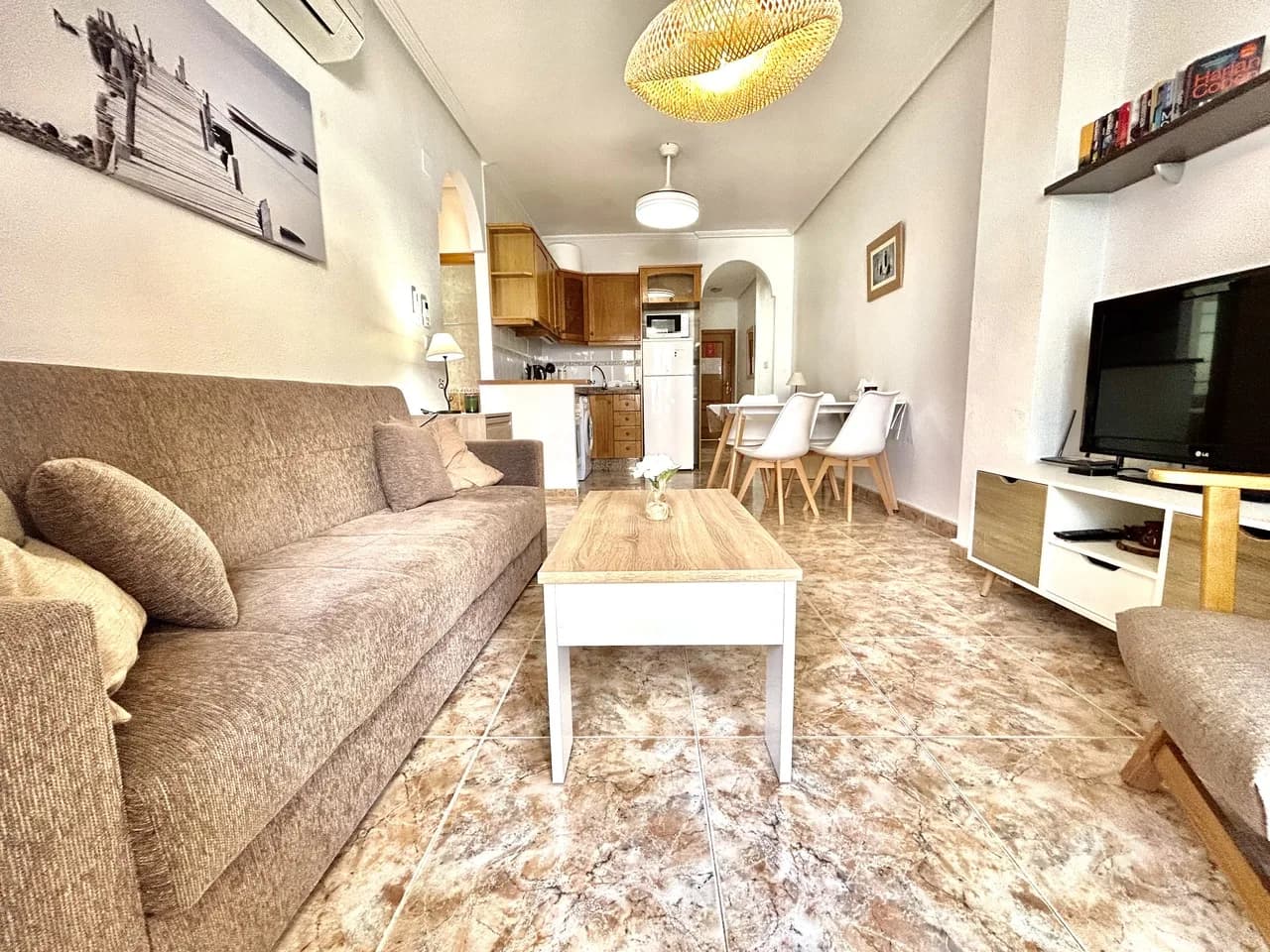 Apartment de 2 dormitorios en venta en Cabo Roig, Alicante - Image 6