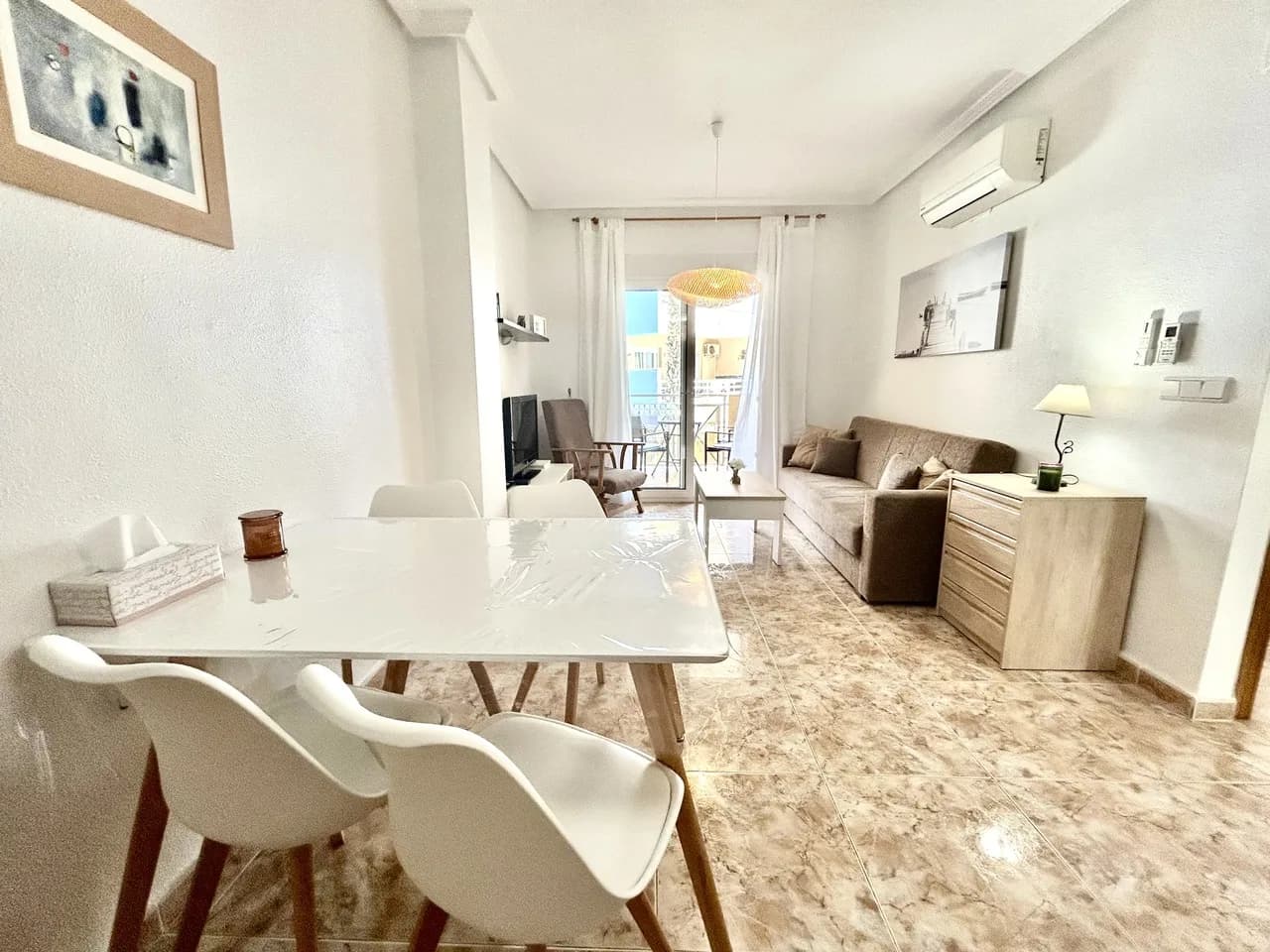 Apartment de 2 dormitorios en venta en Cabo Roig, Alicante - Image 8