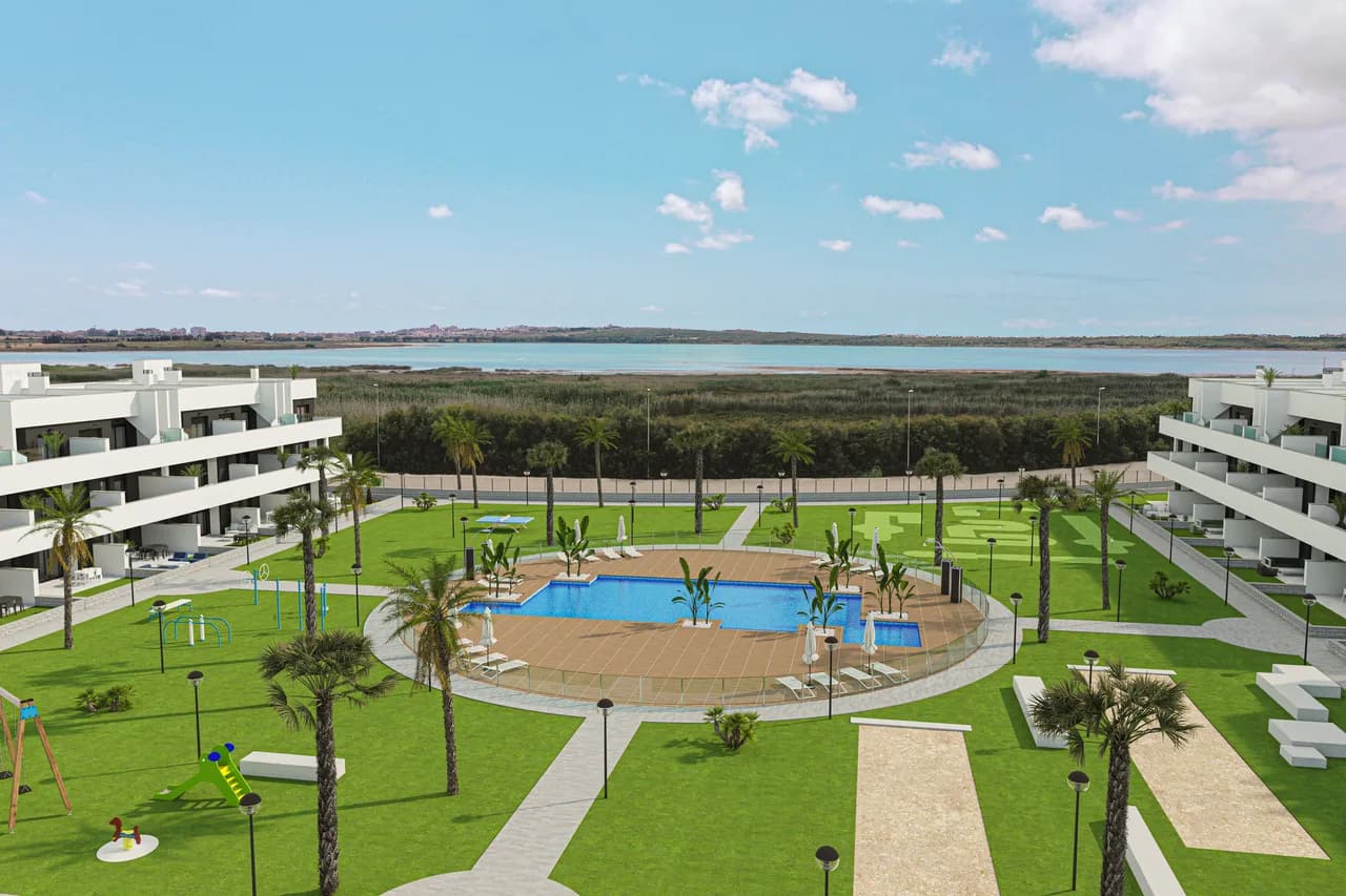 Apartment de 2 dormitorios en venta en Guardamar del Segura, Alicante